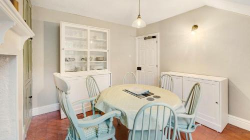 Ambleside House | 3 Swiss Villas