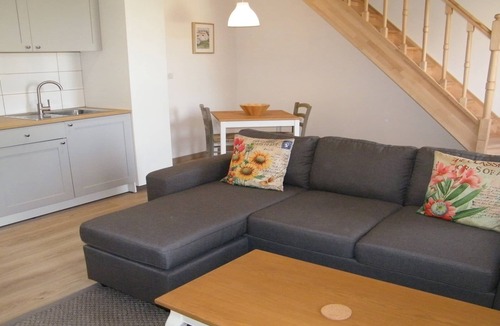 Puisseguin Cottage | 3 The Courtyard 4 Star Vineyard Gite