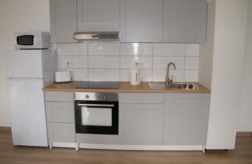 Puisseguin Cottage | 3 The Courtyard 4 Star Vineyard Gite