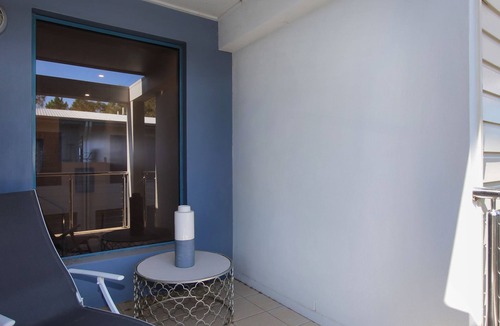 Tea Gardens House | 3 The Pier on The Myall River