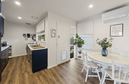 Myrtleford House | 3 The View