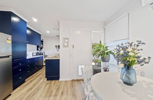 Myrtleford House | 3 The View