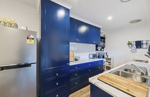 Myrtleford House | 3 The View