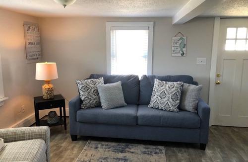 Salisbury Beach House | 3 to 4 Minute walk to the beach, restaurants and fun!