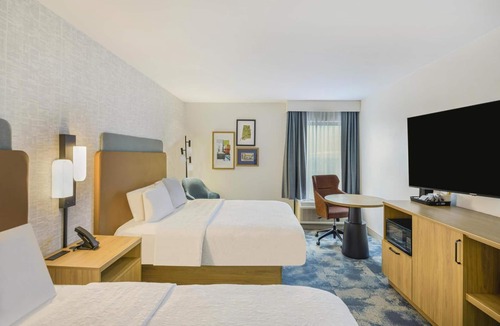 Huntsville Hotel | 3 Tranquil Rooms w/Free Breakfast & Parking Near Jones Farm Park - 2.2 miles