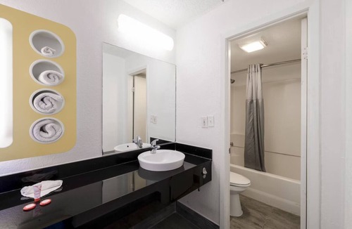 Memorial Hotel | 3 Traveler-Focused Units w/All Basics Close to CityCentre Plaza Fun