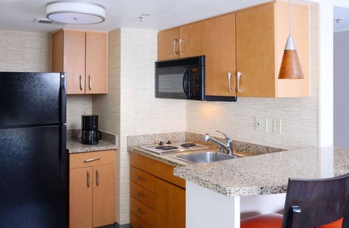 Dallas Apartment | 3 Two Bedroom Suites Near the Museum of Biblical Art TX w/Free Breakfast Buffet