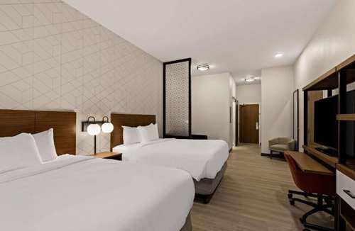 Waco Hotel | 3 Units | Extended Stay Suites | Near Waco Expo Center