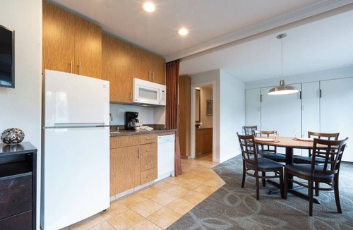 San Clemente Hotel | 3 Units | Kitchenette | Pool | Near Beachside