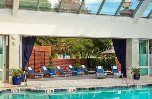 East Cambridge Hotel | 3 Units | Queen Beds | Close to Cambridge Sights