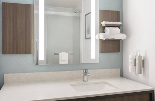 Albuquerque Hotel | 3 Units Stay | Queen beds | Available Common Areas & Breakfast Included