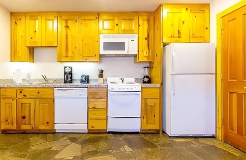 Olympic Valley Hotel | 3 Units Studios | Kitchen | Free Parking | Olympic Valley