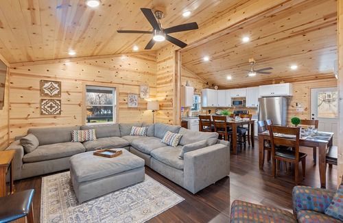 Streetman Cabin | 3 Waterfront Cabins w/Private Dock+Fishing+Fire Pit