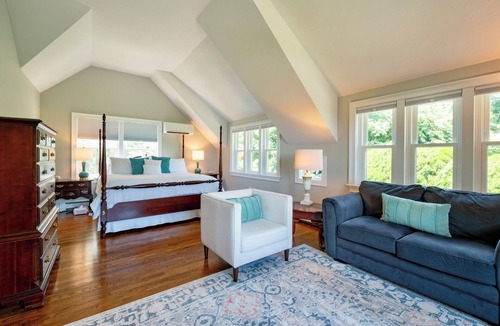 Chiltonville Bed & Breakfast | 3 Waves Bed & Breakfast