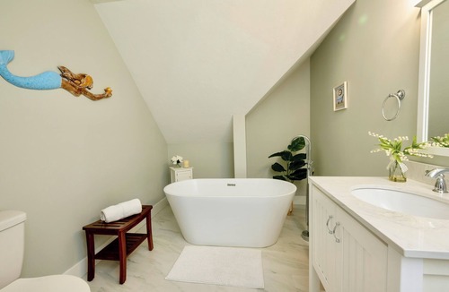 Chiltonville Bed & Breakfast | 3 Waves Bed & Breakfast