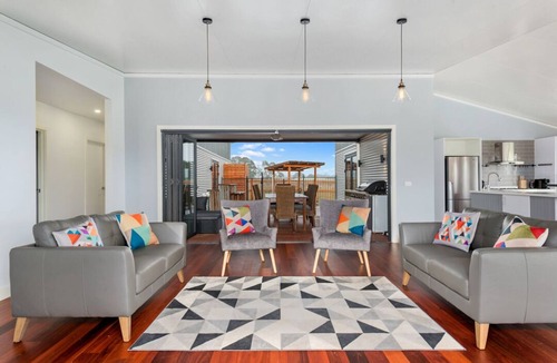 Mansfield House | 3 WISE MONKEYS, MANSFIELD