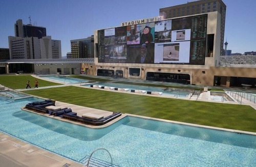 Downtown Las Vegas Apartment | 3 x Bunk Pads at Circa Resort & Casino