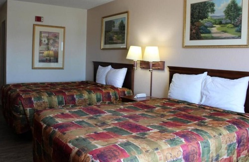 Mount Vernon Hotel | 3 x Non-Smoking Two Queen Beds at FairBridge Inn Express Mt Vernon