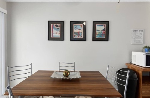 West Plaza House | 30 Day Stay 5BR KingBeds WestPlaza+Fenced
