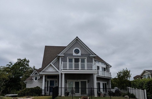 New London House | 30 % Discount Long Term Stay Pet Friendly LI Sound Water View Harbor Lighthouse