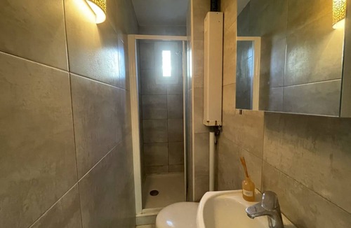 Quartier des Grandes-Carrieres Apartment | 30 m² Apartment ∙ 1 bedroom ∙ 2 guests