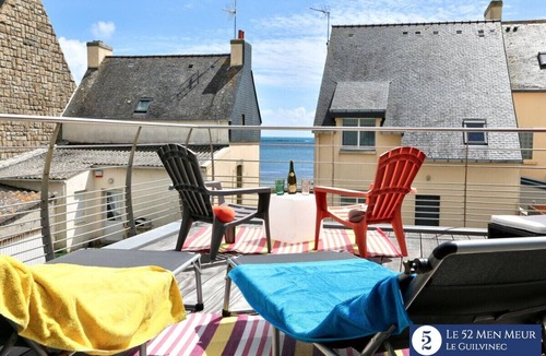 Guilvinec Apartment | 30 m2 terrace with sea view, 40 m from the beach and 300 m from shops