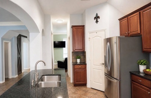 League City House | 30 Min to NRG Stadium World Cup Pool Home with Gym, Cold Plunge & Sports TVs