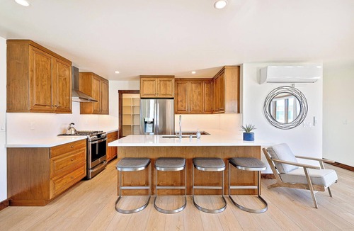 Mission Beach House | 30+Stay! On the Sand, Rooftop Deck, Walk 2 Shops!
