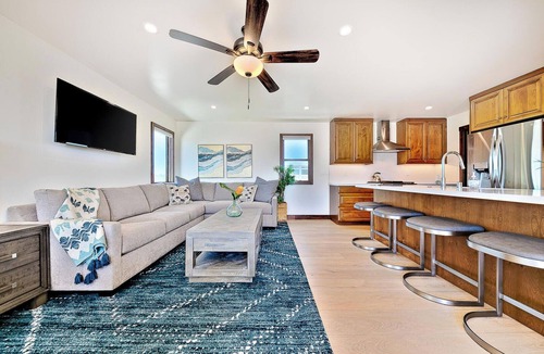 Mission Beach House | 30+Stay! On the Sand, Rooftop Deck, Walk 2 Shops!