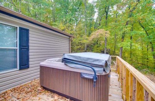 Ozark House | 300-Acre Mountain Retreat in the Arkansas Ozarks