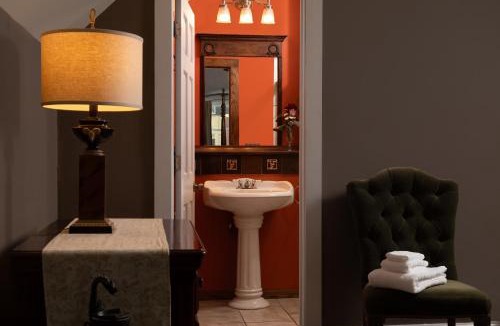 Downtown Minneapolis Bed & Breakfast | 300 Clifton