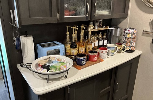 Cascade House | 300 FEET from Payette River.