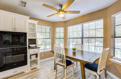 Kingston House | 300 Feet to Lake Texoma: Modern Home w/Deck!
