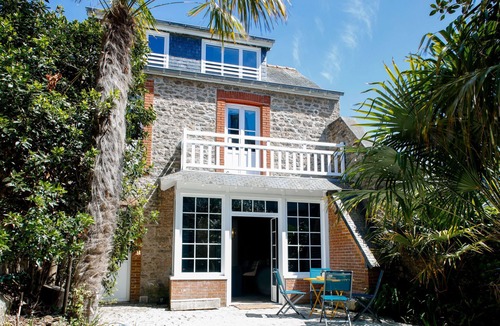 Dinard Ski Chalet | 300 m from the beach, terrace, superb house for 4