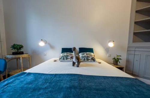Choisy-le-Roi Resort | 300 m² Private room ∙ 1 bedroom ∙ 1 guest
