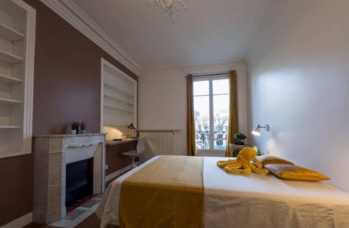 Choisy-le-Roi Resort | 300 m² Private room ∙ 1 bedroom ∙ 1 guest