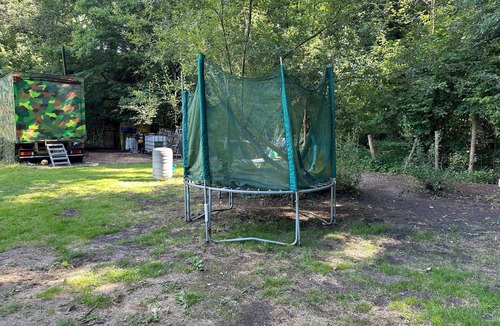 Seugy RV Rental | 3000m2 forest clearing!