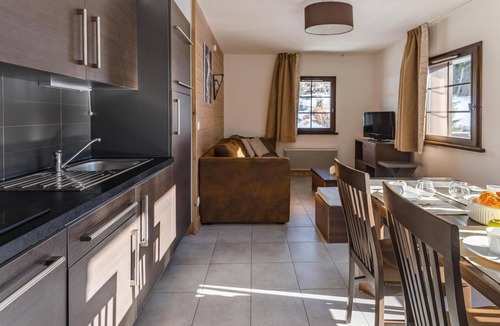 Les Gets Apartment | 300m from resort center, fitness, swimming pool, sauna, hammam, terrace, balcony, tv, ski locker