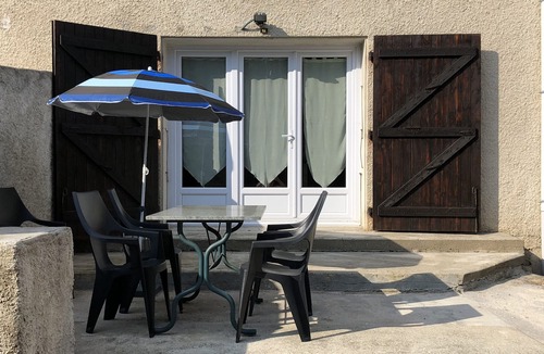 Durfort Apartment | 300m from the beach of Lac de St Ferréol, rental on the ground floor of a house