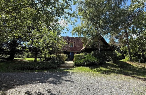 Bellerive-sur-Allier House | 300m2 family home in 1ha wooded park on the heights of Vichy