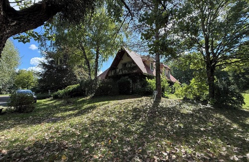 Bellerive-sur-Allier House | 300m2 family home in 1ha wooded park on the heights of Vichy
