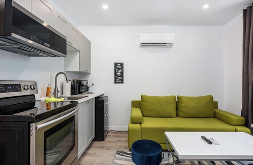 Quartier des Spectacles Apartment | #301 Downtown's Exquisite Luxury One-Bedroom