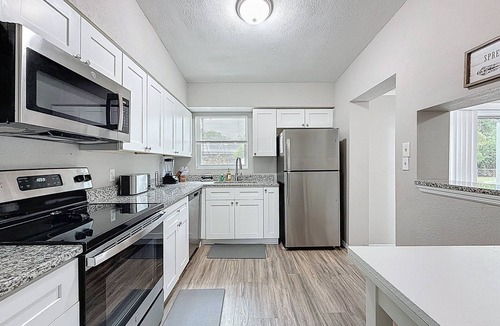 Tampa Cottage | 3012 E Norfolk Street