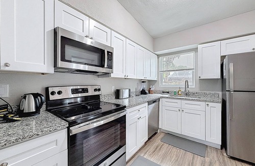 Tampa Cottage | 3012 E Norfolk Street