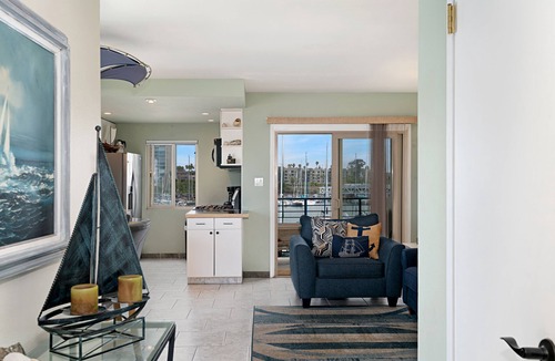 Townsite Condo | 301B Ocean Harbor View - Top Floor Corner Unit