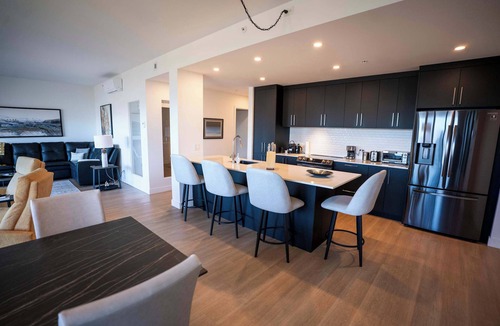 Baie-St-Paul Apartment | 302 | Full View | See, Look, Admire | Pool & Gym
