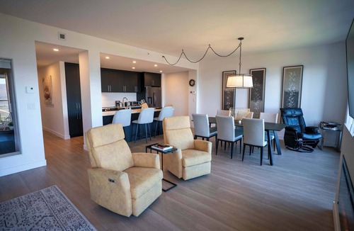 Baie-St-Paul Apartment | 302 | Full View | See, Look, Admire | Pool & Gym