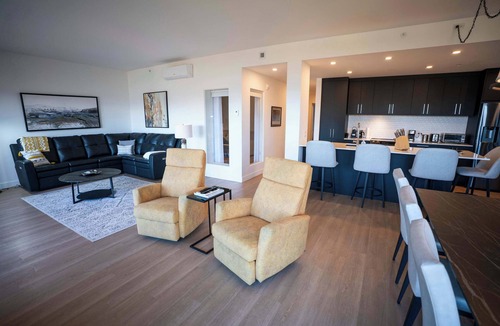Baie-St-Paul Apartment | 302 | Full View | See, Look, Admire | Pool & Gym