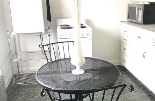 Boone Apartment | 302 Studio Apt., A Preferred Partner of Rail Explorers