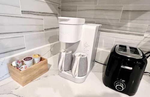 Logan Square Apartment | 303 Cozy and modern 1BR apartment in center City